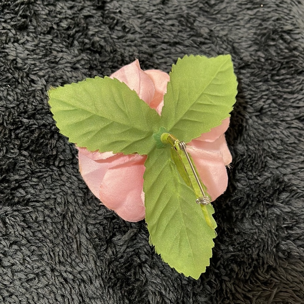 Vintage Avon flower brooch pin - Picture 3 of 9